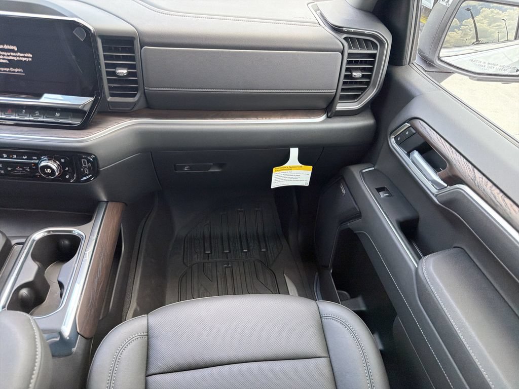 2026 GMC Sierra 1500 SLT - Photo 15