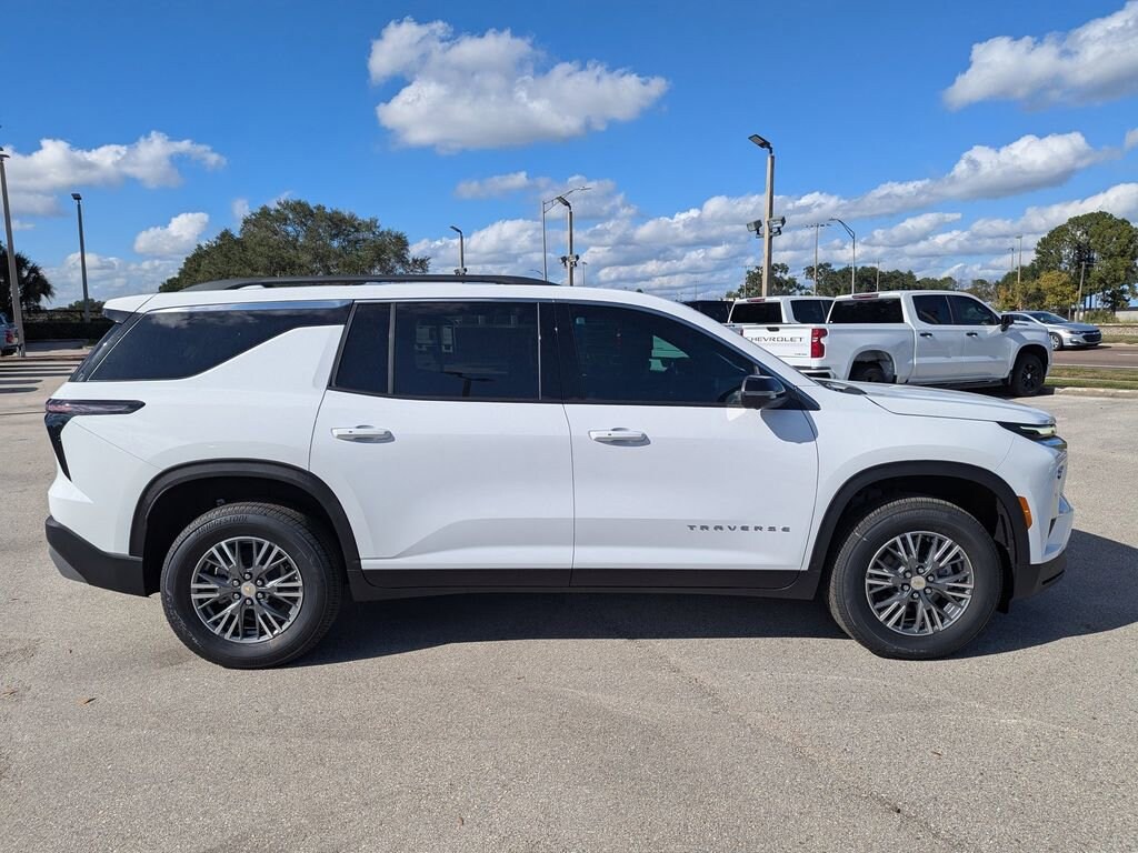 New 2026 Chevrolet Traverse LT SUV