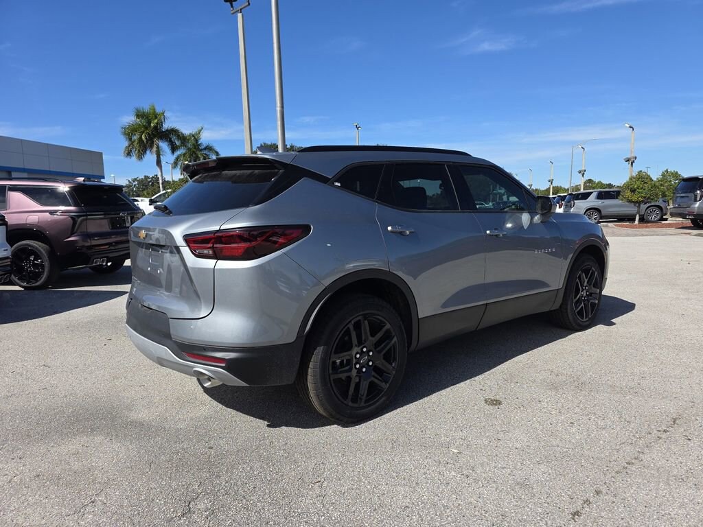 New 2025 Chevrolet Blazer LT w/2LT SUV