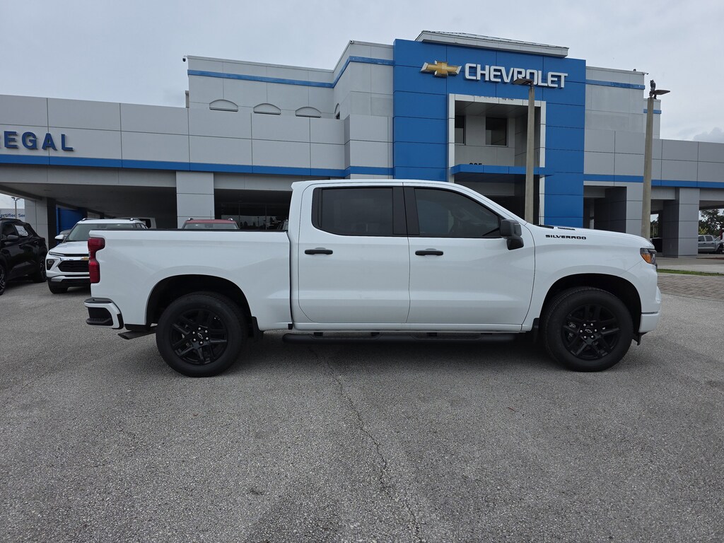 New 2025 Chevrolet Silverado 1500 Custom Truck Crew Cab
