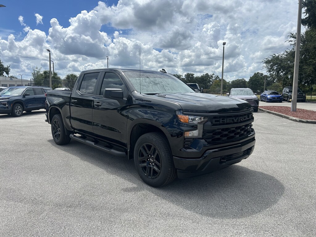 New 2025 Chevrolet Silverado 1500 Custom Truck Crew Cab