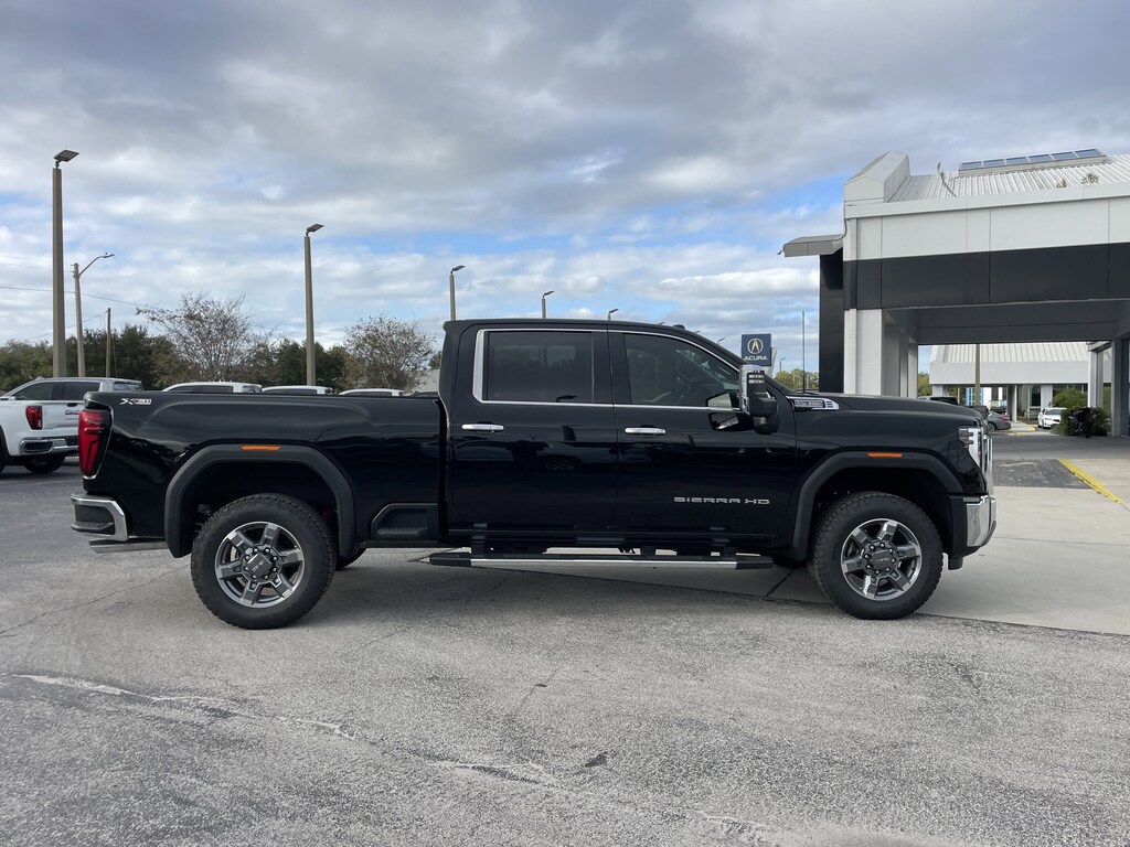New 2025 GMC Sierra 2500 HD SLT Truck Crew Cab