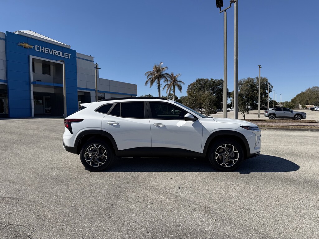 New 2026 Chevrolet Trax LT SUV