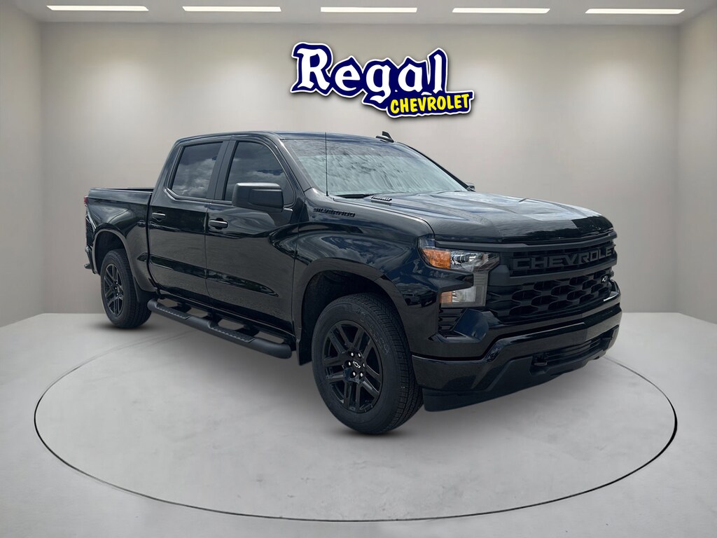 New 2025 Chevrolet Silverado 1500 Custom Truck Crew Cab