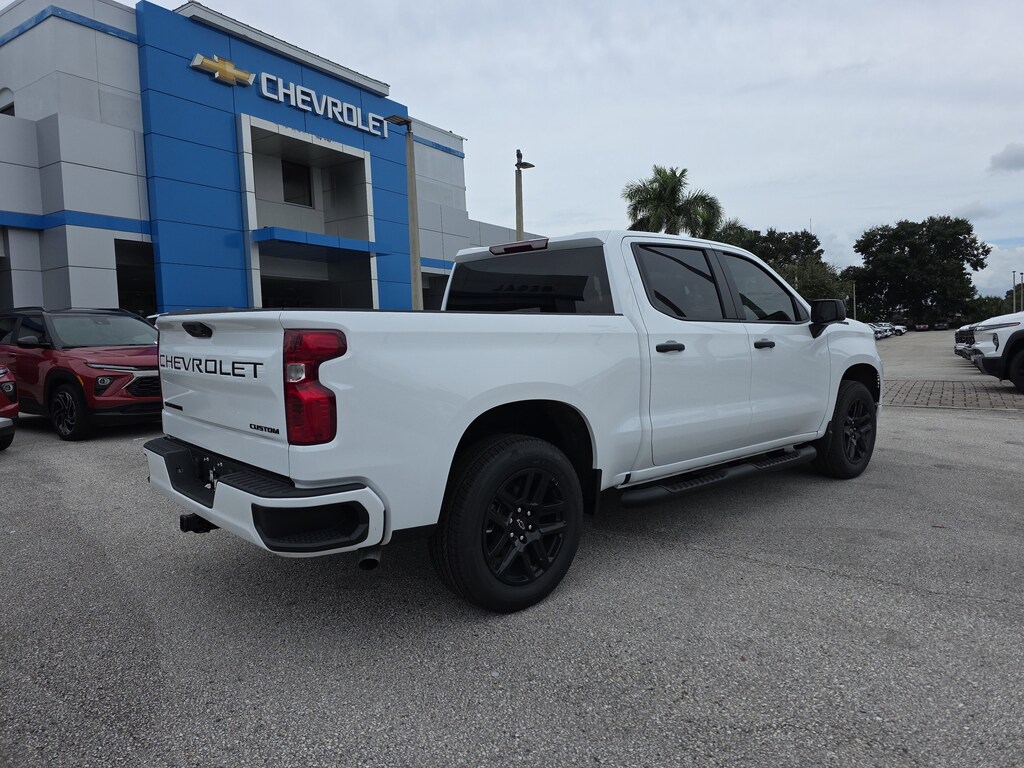 New 2025 Chevrolet Silverado 1500 Custom Truck Crew Cab