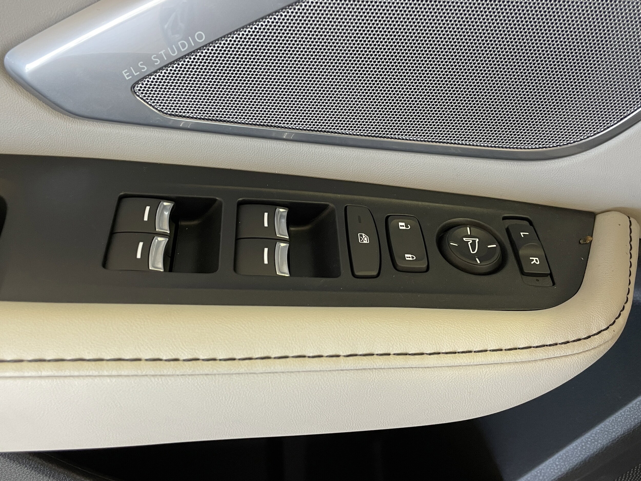 2025 Acura RDX Technology Package - Photo 16
