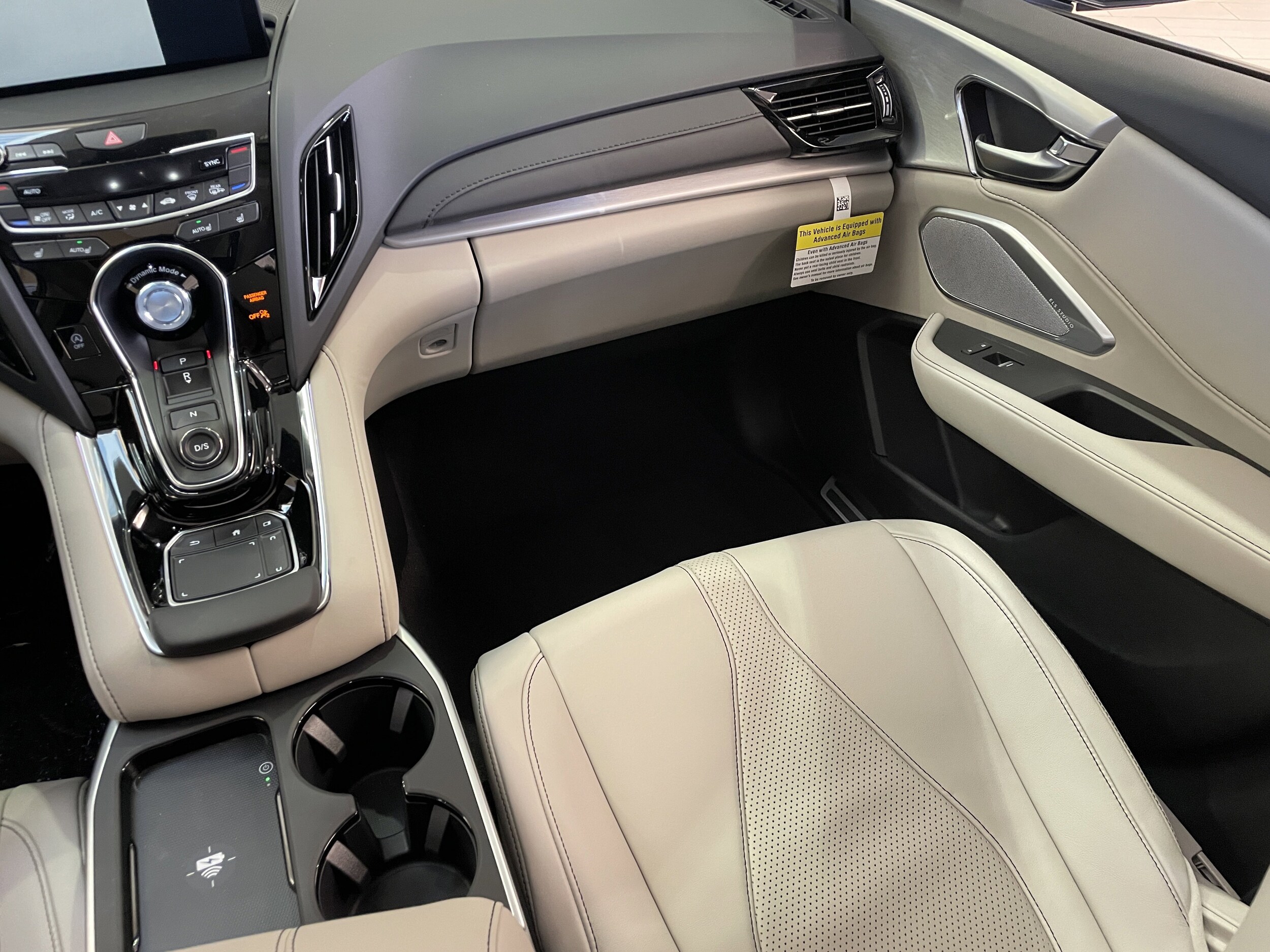 2025 Acura RDX Technology Package - Photo 14