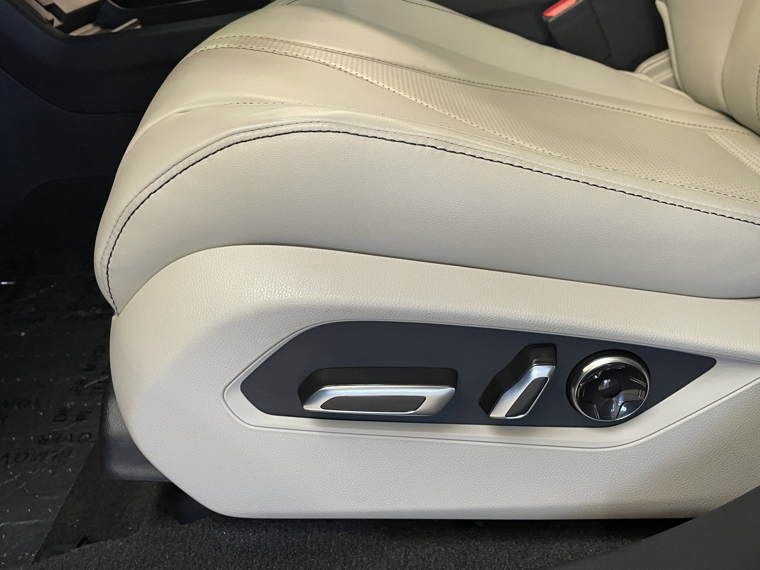2025 Acura RDX Technology Package - Photo 18