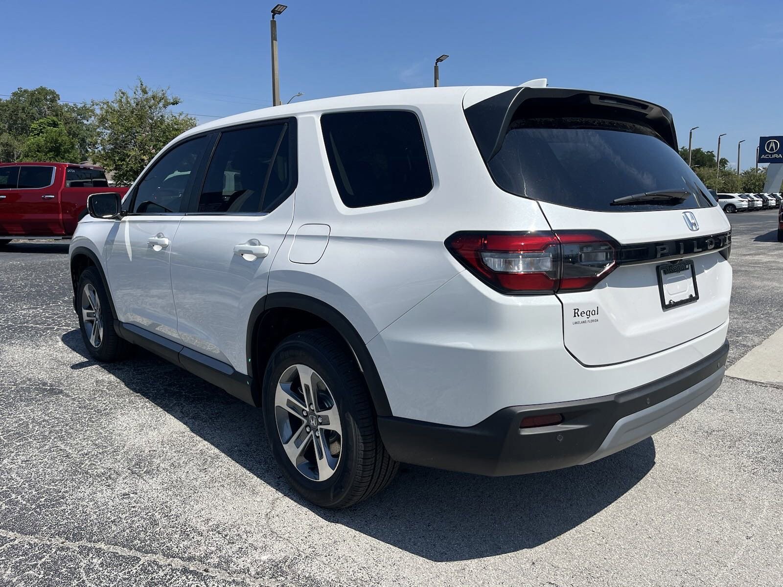 2025 Honda Pilot EX-L photo 2