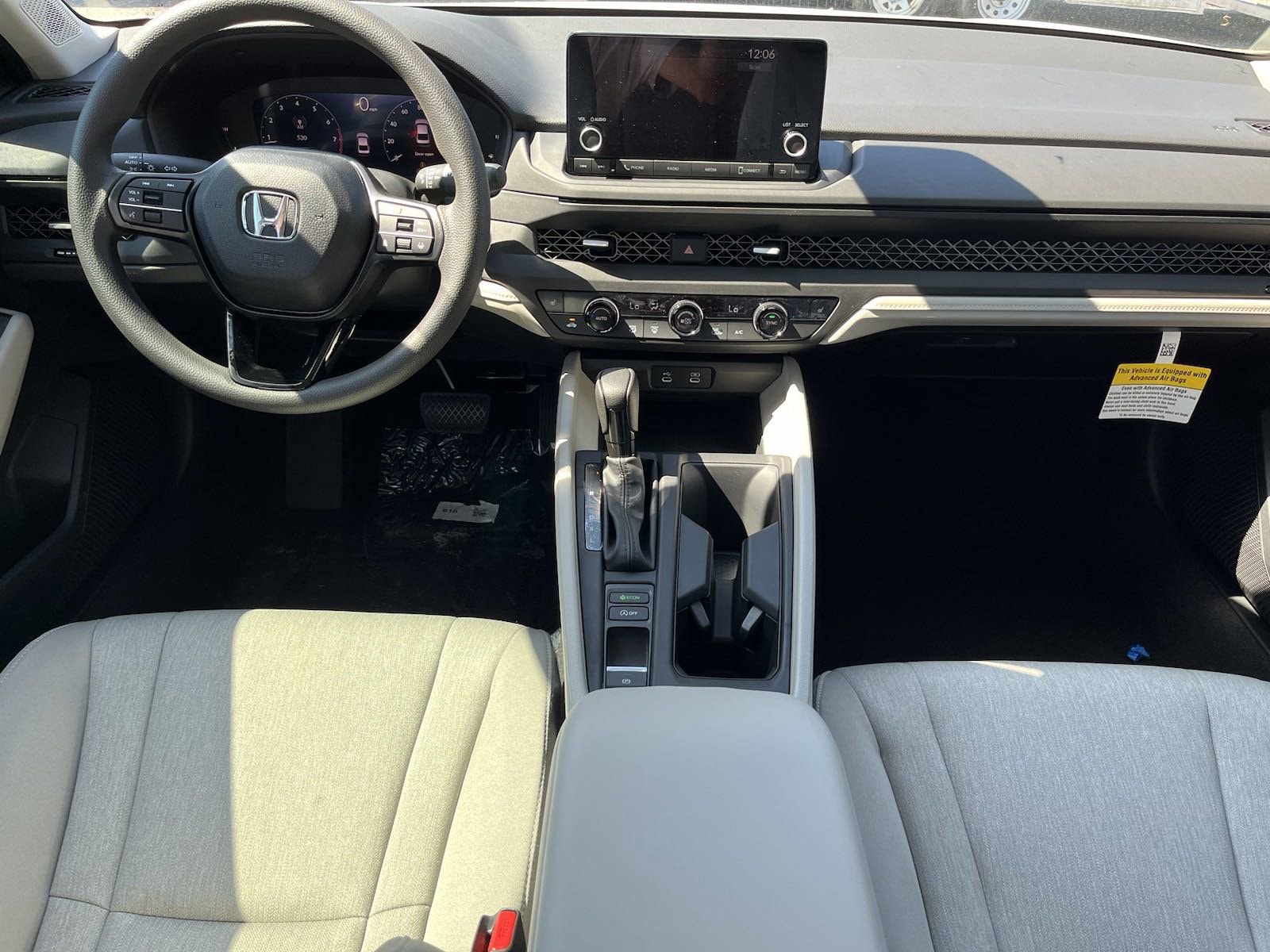 2025 Honda Accord SE - Photo 8