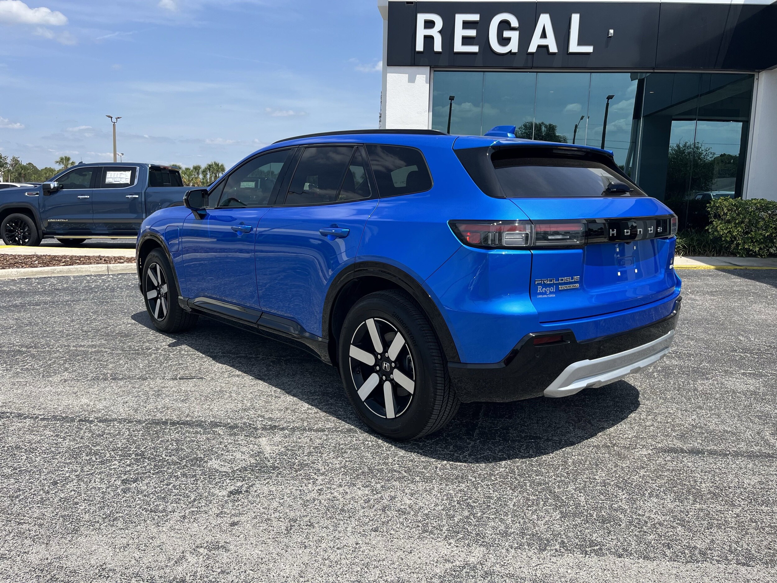 2024 Honda Prologue Touring photo 4