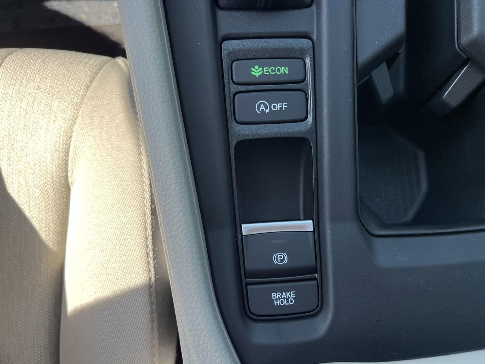 2025 Honda Accord SE - Photo 15