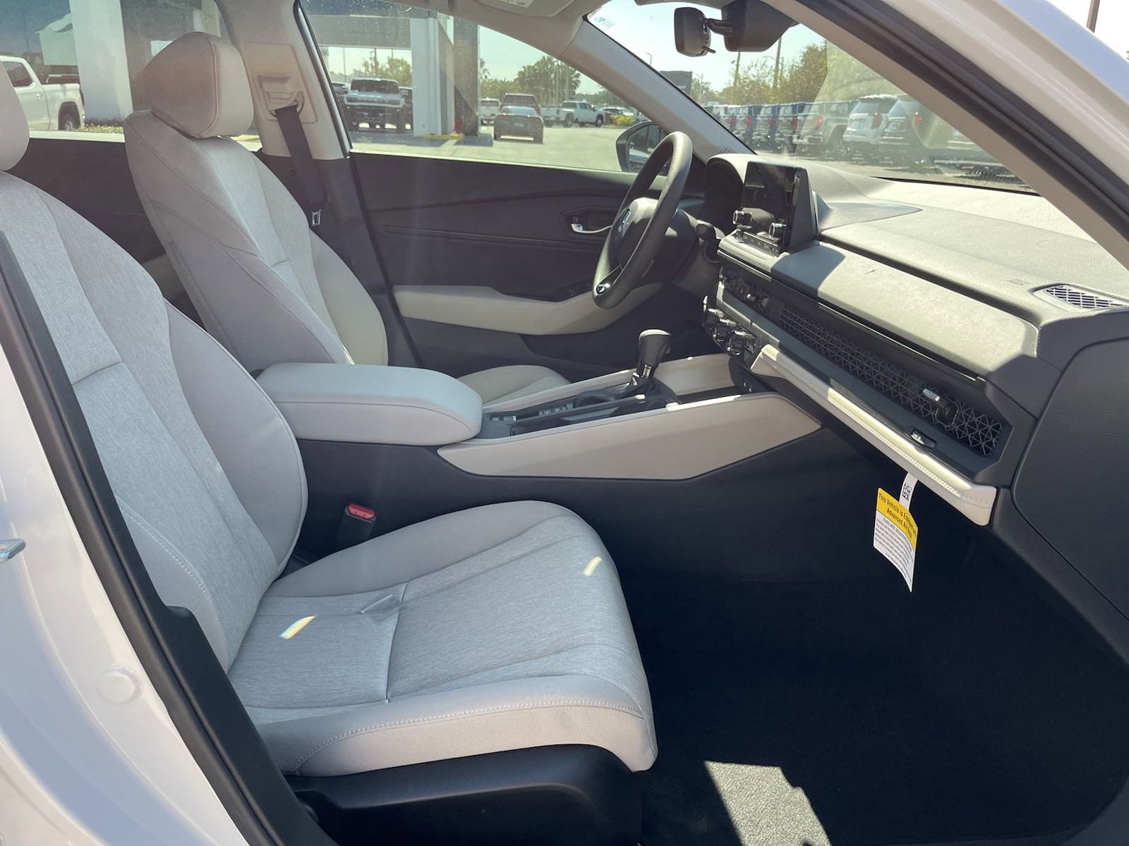 2025 Honda Accord SE - Photo 7