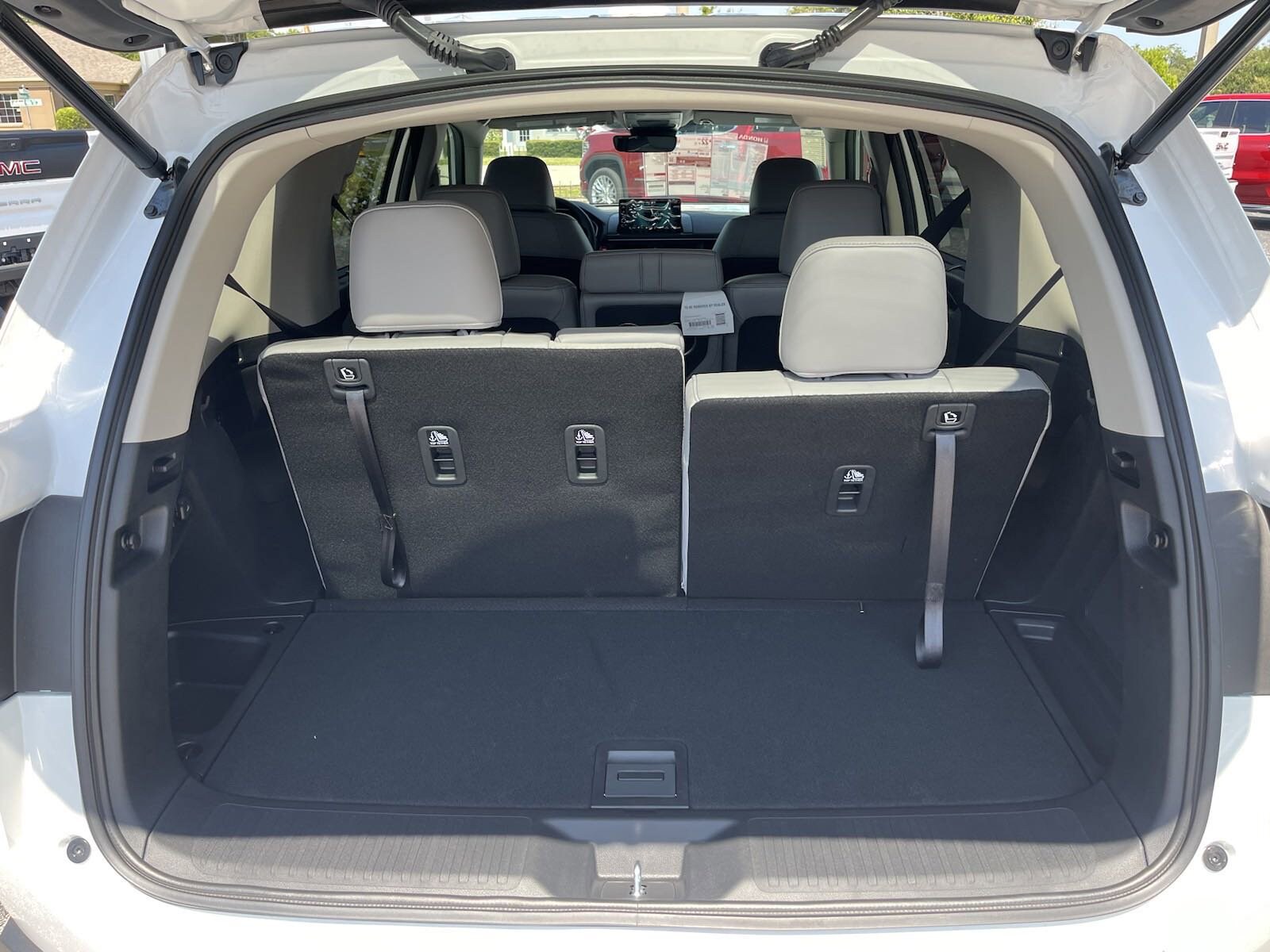 2025 Honda Pilot EX-L photo 3