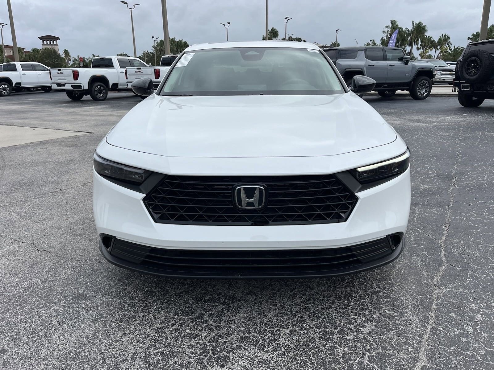 2025 Honda Accord SE photo 2