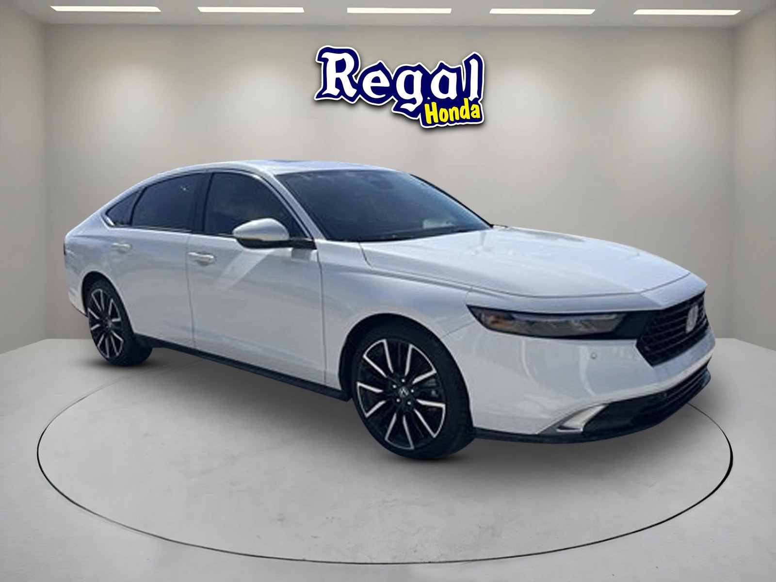 2025 Honda Accord Hybrid Touring's photo