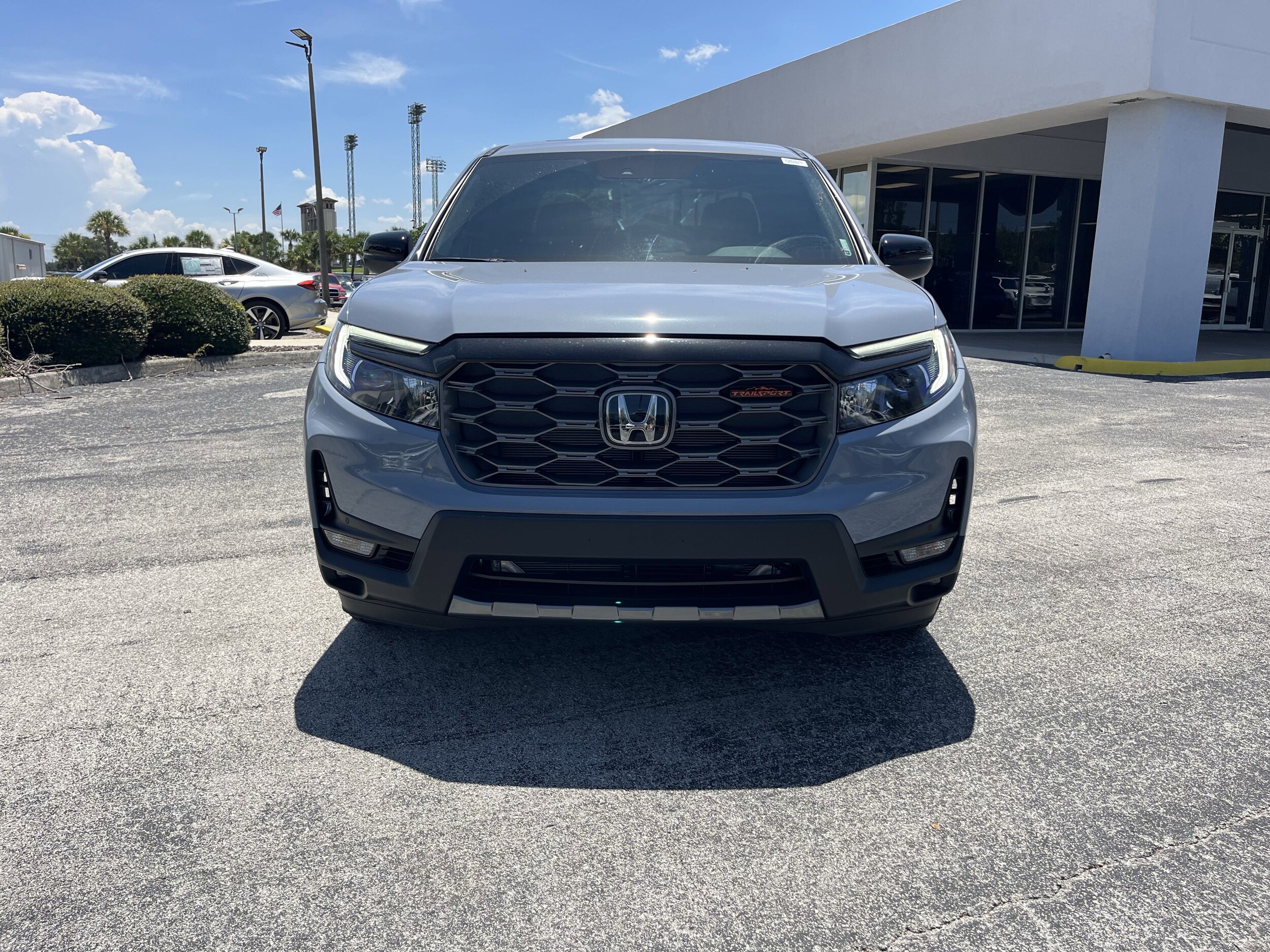 2025 Honda Ridgeline TrailSport photo 2