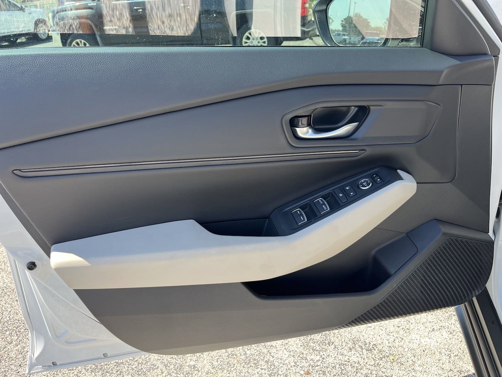 2025 Honda Accord SE - Photo 9