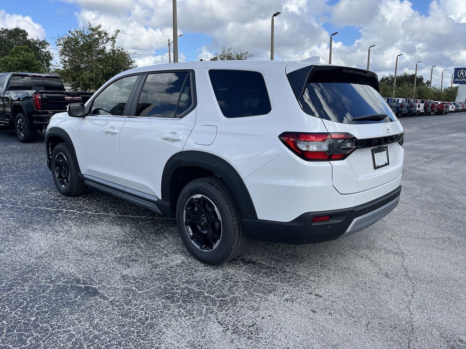 2025 Honda Pilot EX-L photo 4