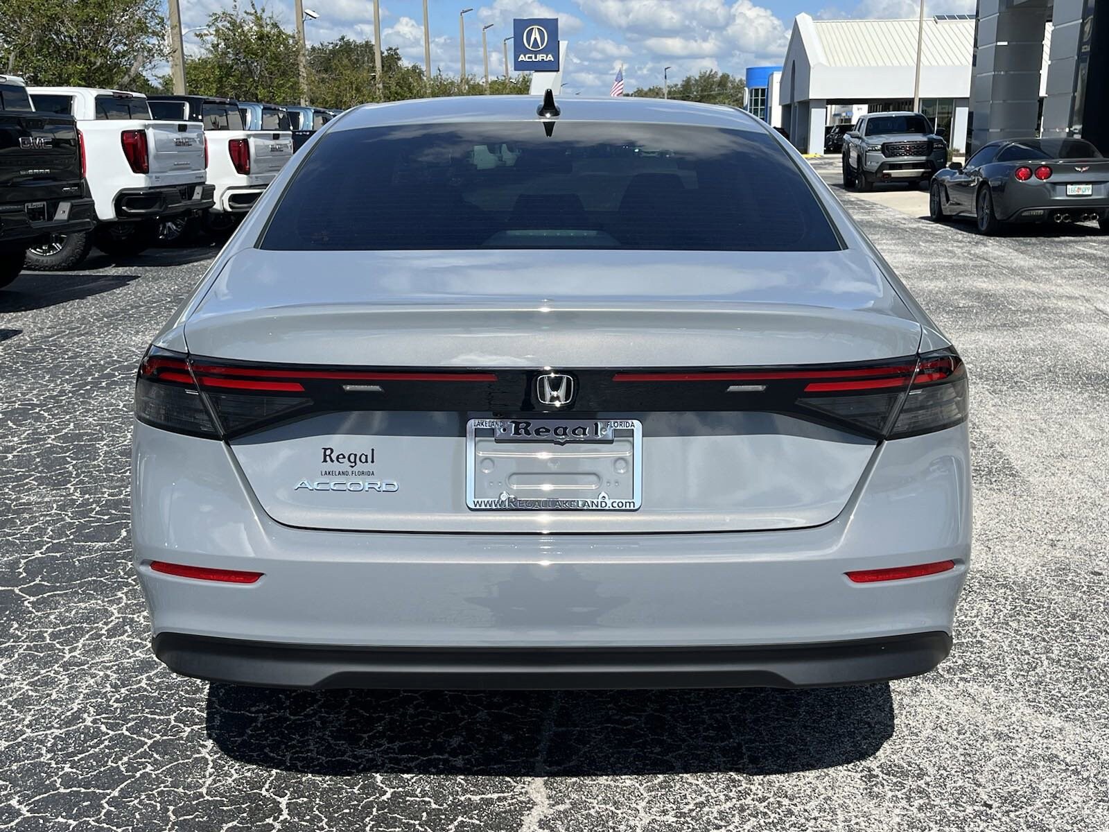 2025 Honda Accord SE photo 3