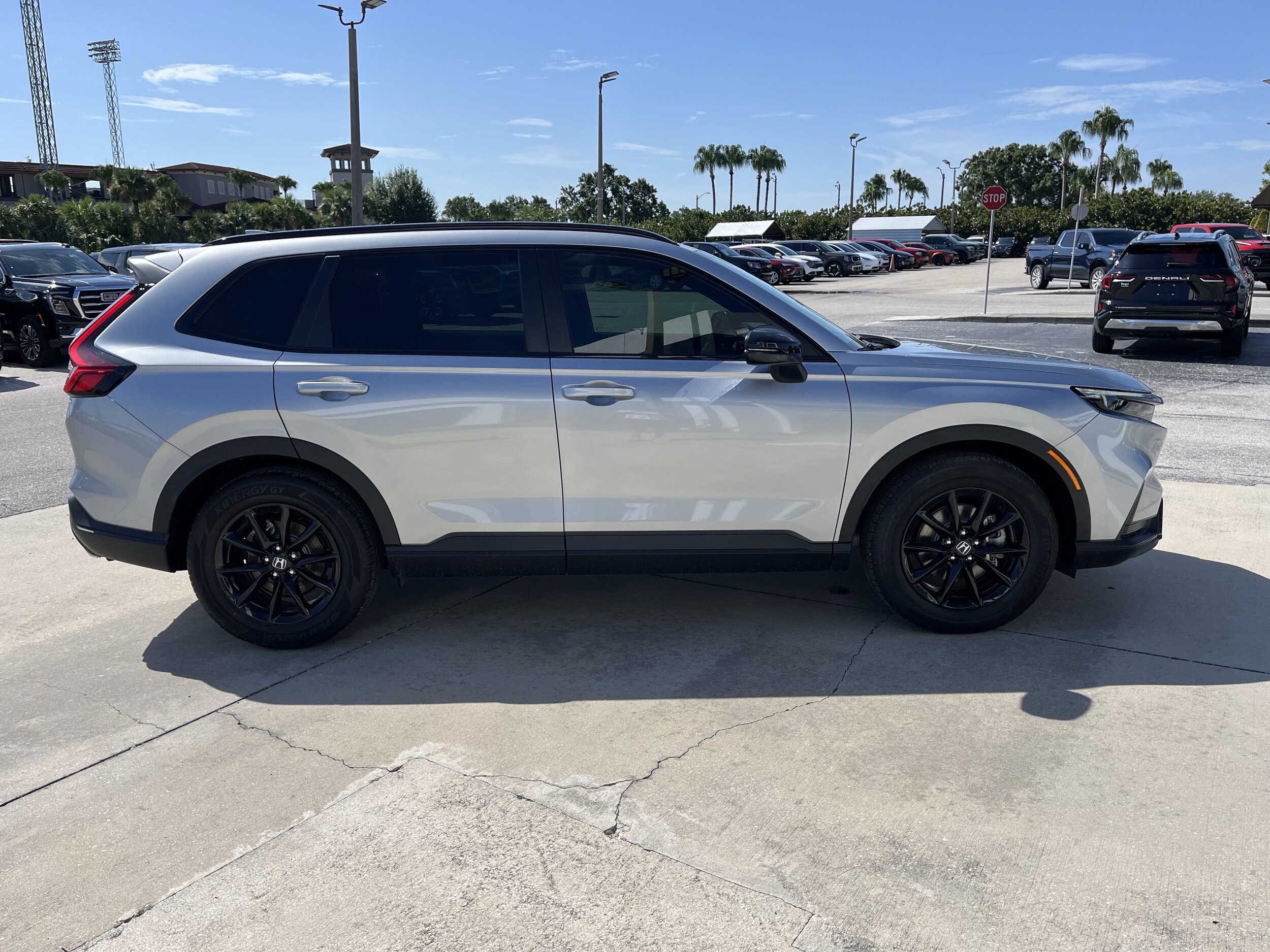 2026 Honda CR-V Hybrid Sport photo 2