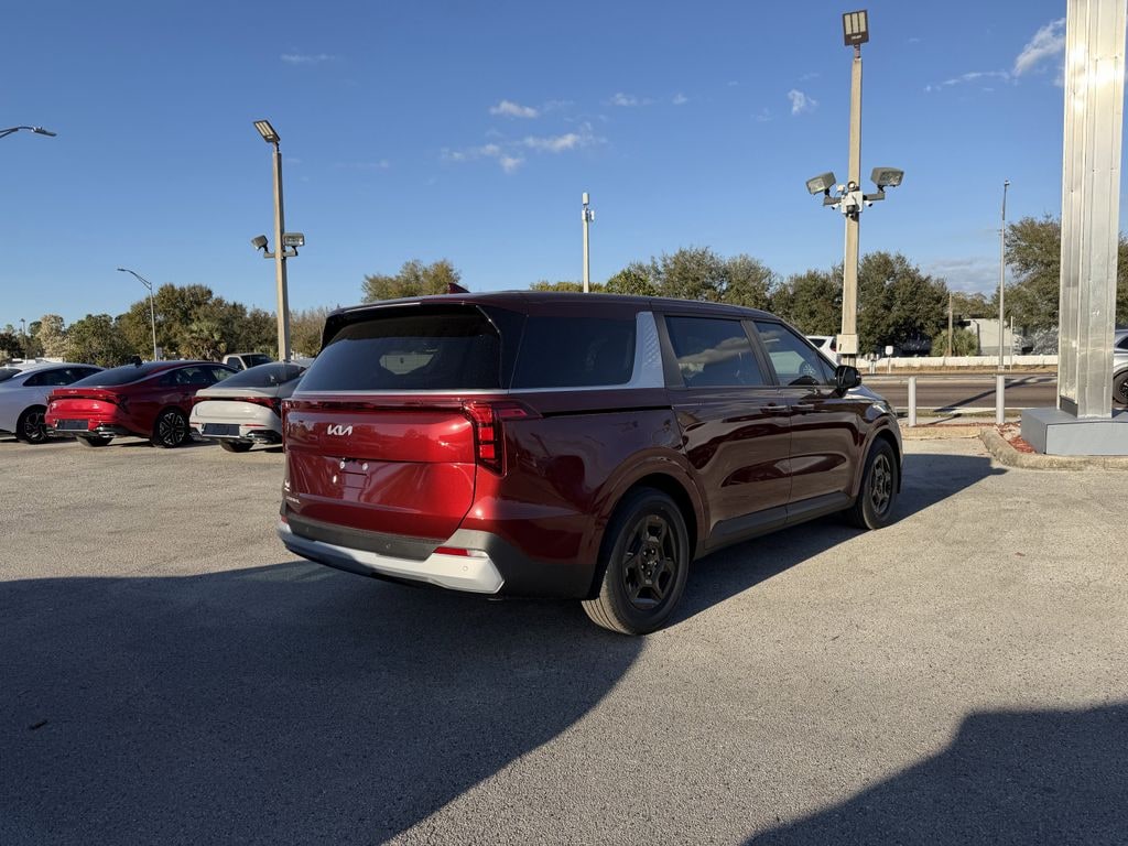 New 2026 Kia Carnival LXS Minivan/Van