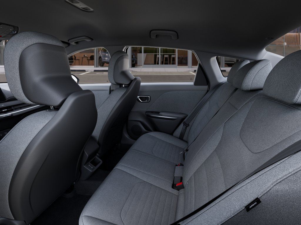 2025 Kia K4 EX - Photo 18