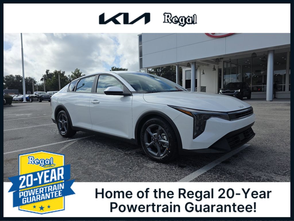 2025 Kia K4 LXS