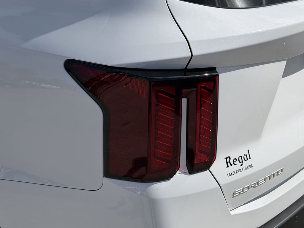 2026 Kia Sorento S - Photo 8