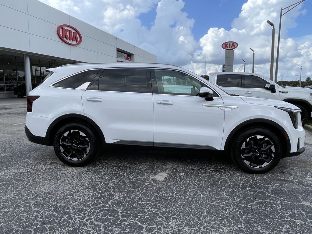 New 2025 Kia Sorento S SUV