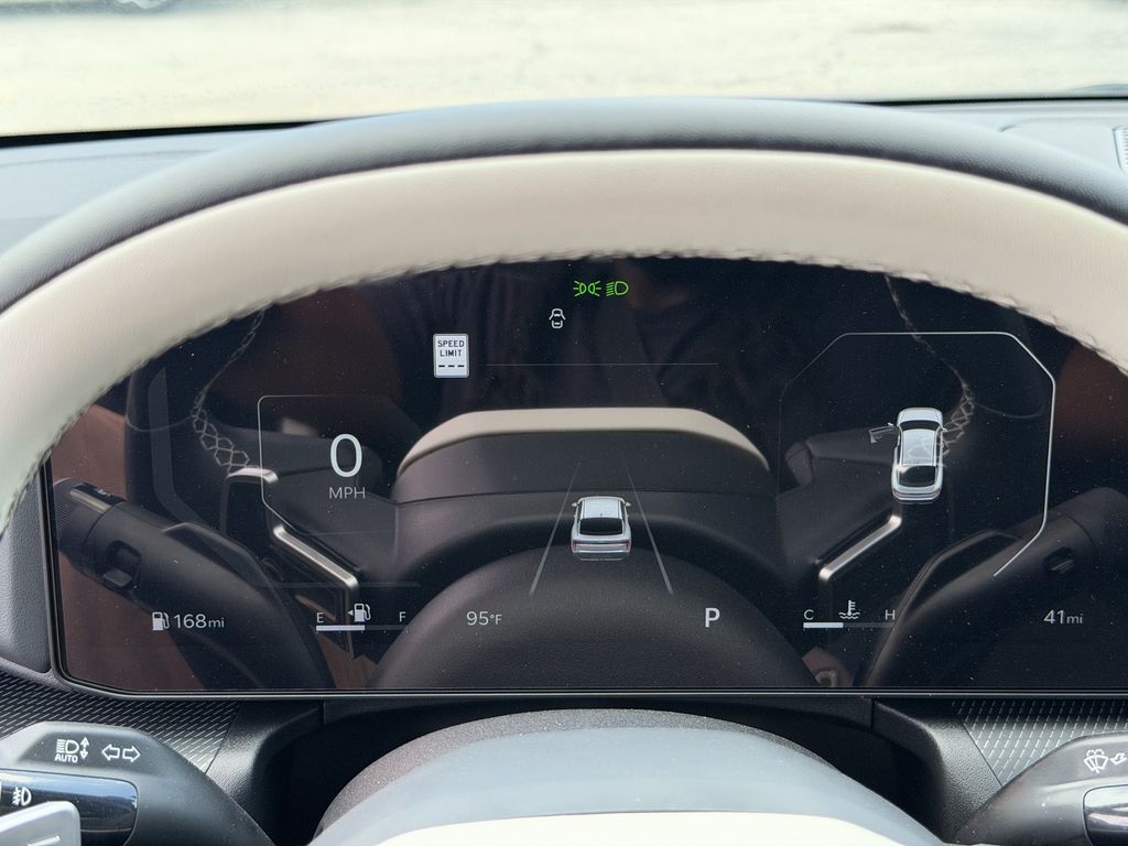 2025 Kia K4 GT-Line Turbo - Photo 29