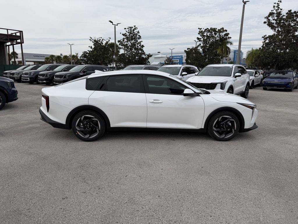 New 2025 Kia K4 EX Sedan