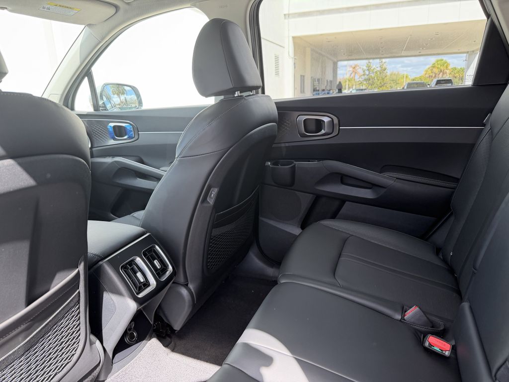 2026 Kia Sorento S - Photo 15