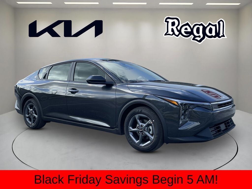 New 2025 Kia K4 LXS Sedan