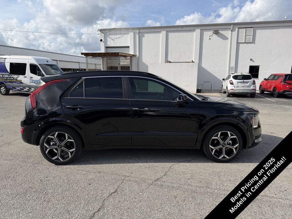 New 2025 Kia Niro SX Touring SUV