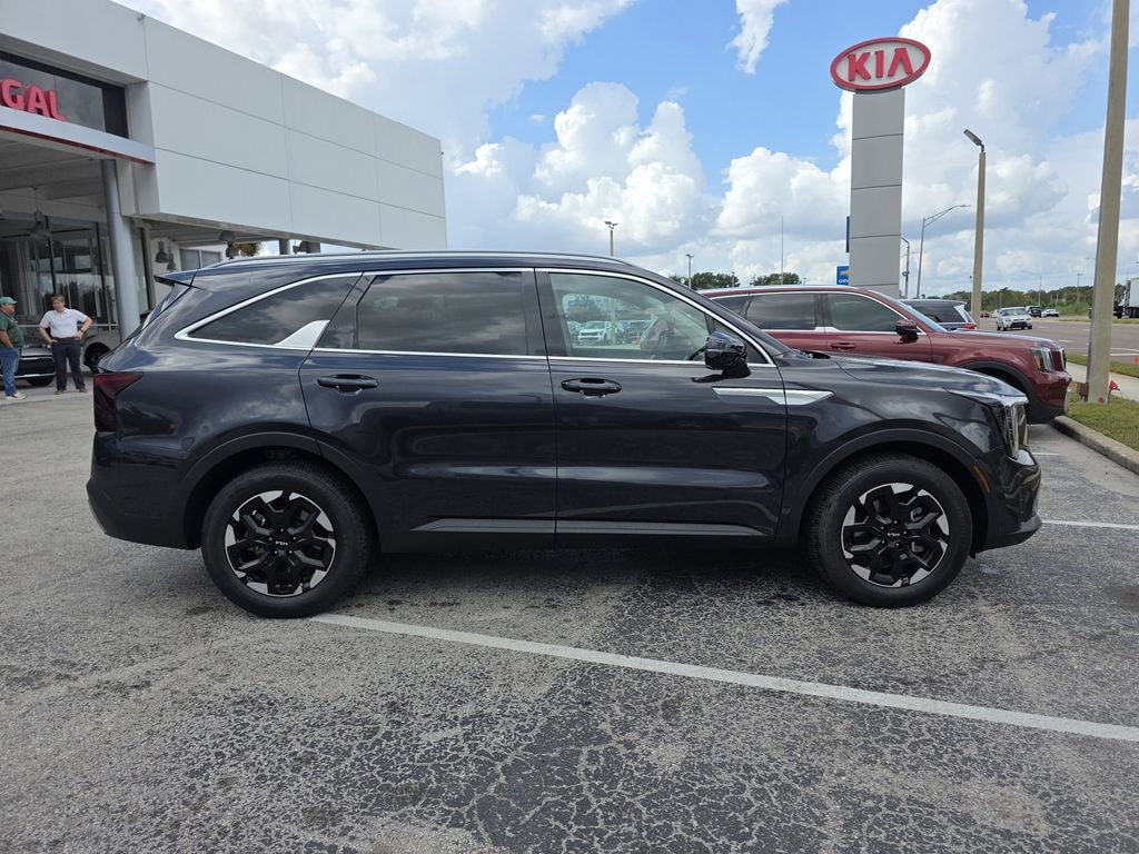 New 2025 Kia Sorento S SUV