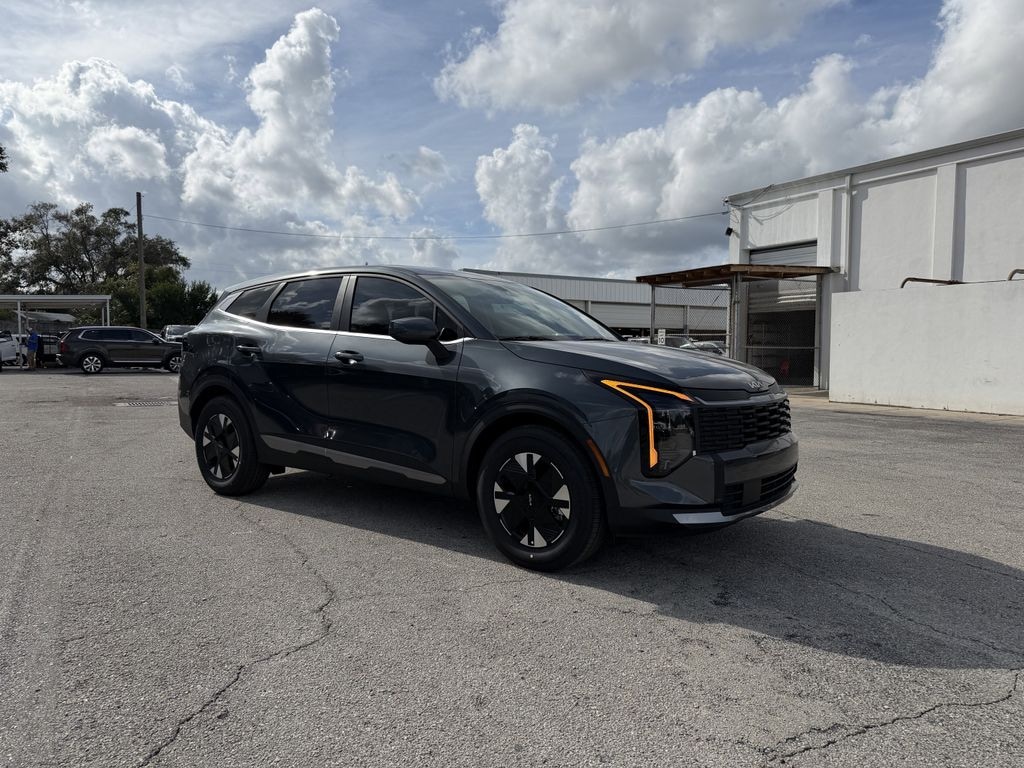 New 2026 Kia Sportage Hybrid LX SUV