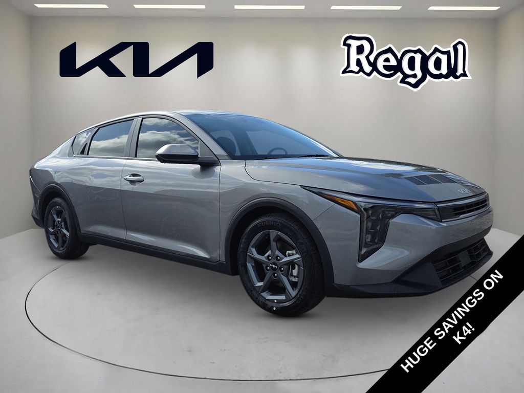 2025 Kia K4 LXS's photo