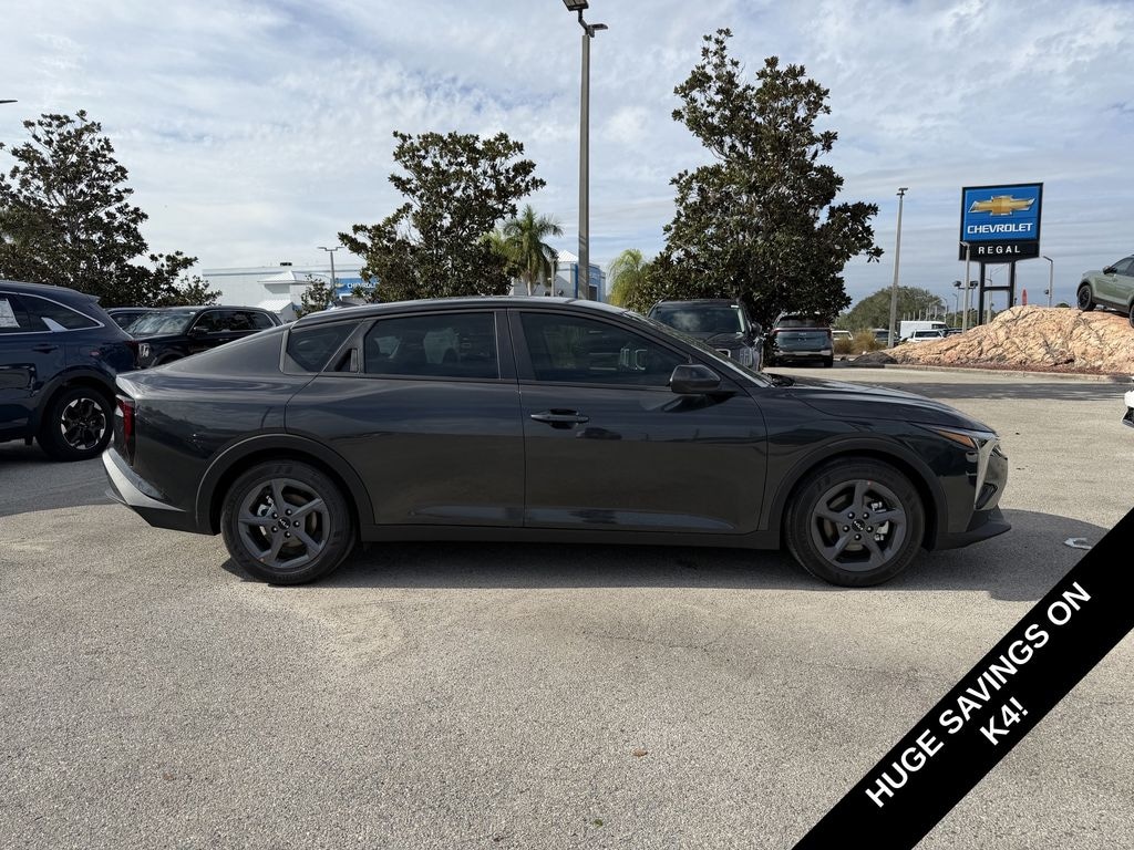 New 2025 Kia K4 LXS Sedan