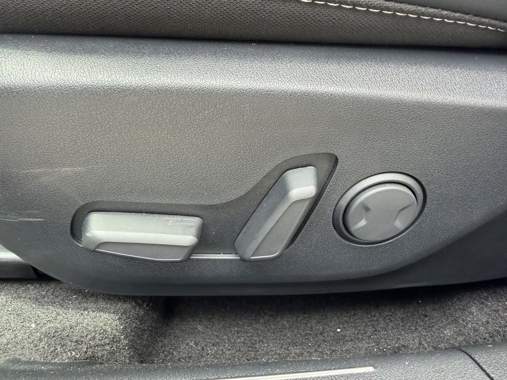 2025 Kia K4 GT-Line Turbo - Photo 19
