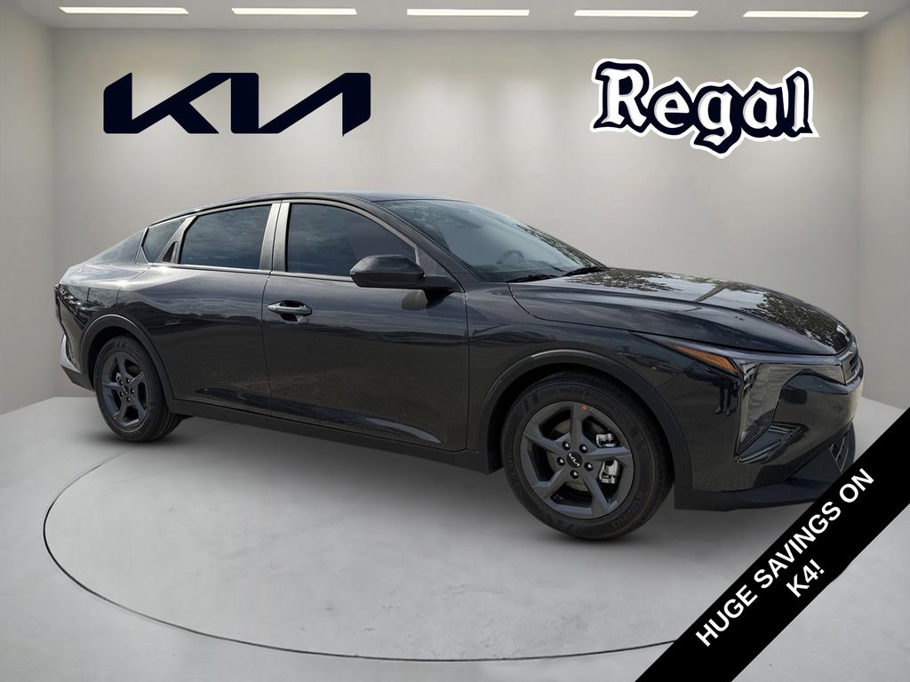 2025 Kia K4 LXS's photo