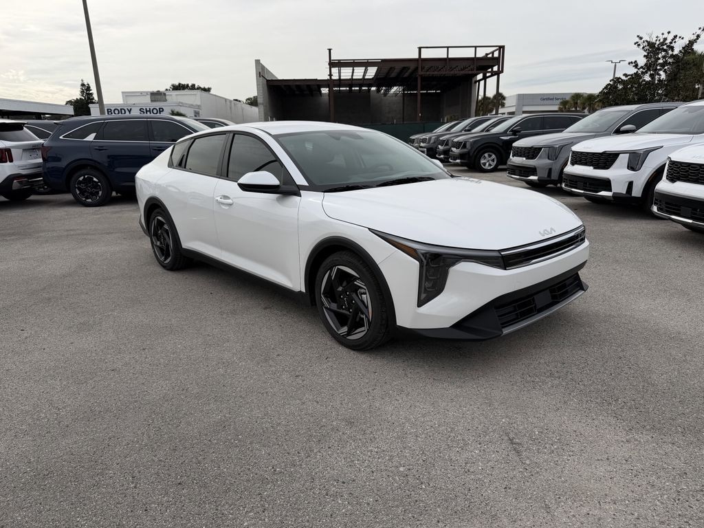 New 2025 Kia K4 EX Sedan