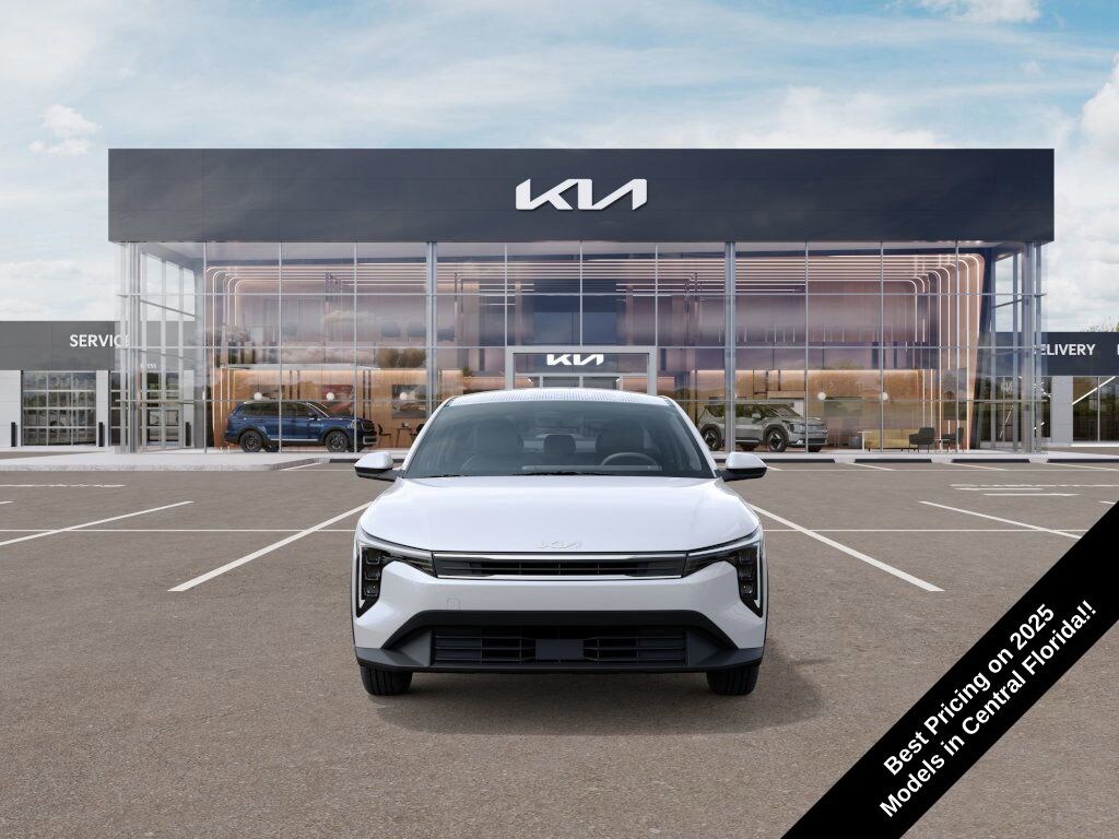 New 2025 Kia K4 LX Sedan