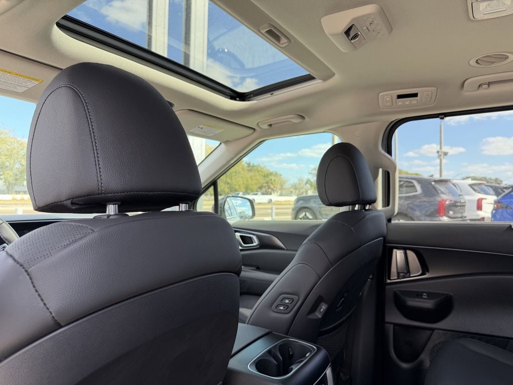 2026 Kia Carnival SX Prestige - Photo 15