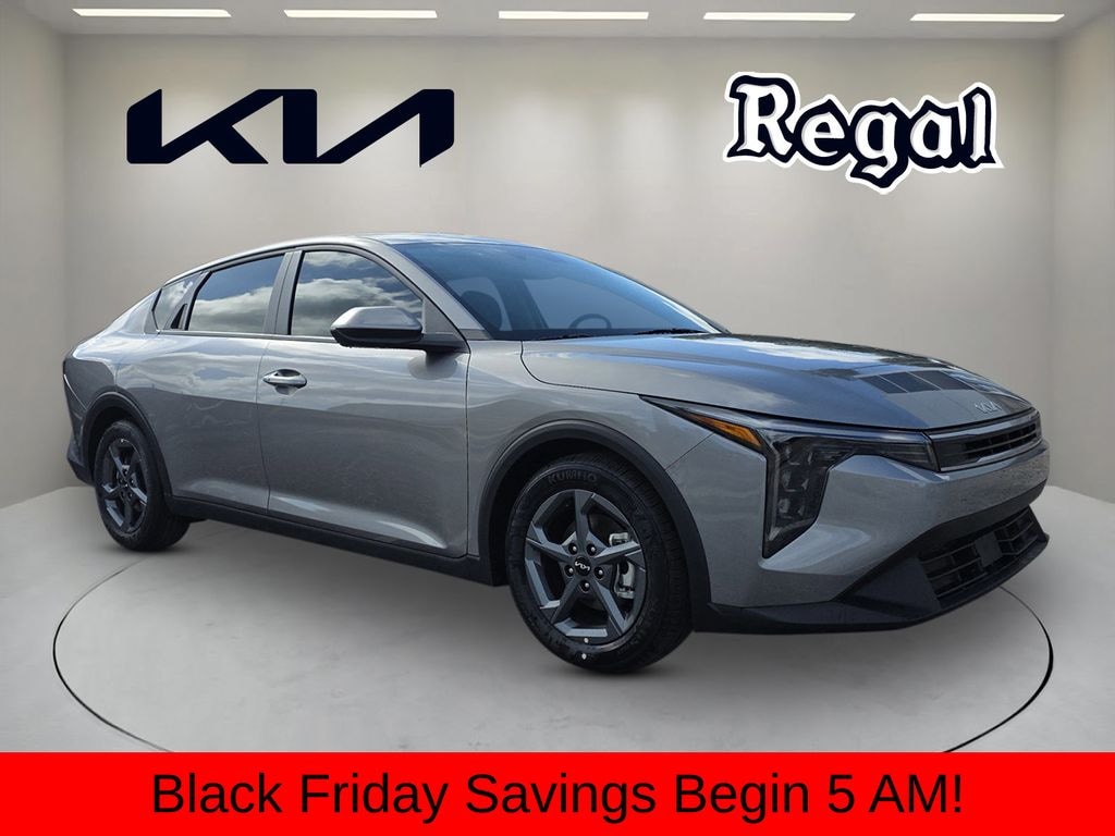 New 2025 Kia K4 LXS Sedan