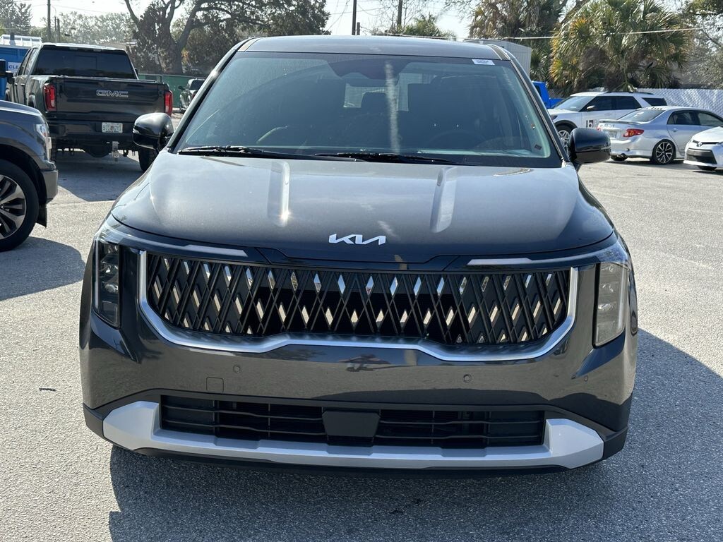 New 2026 Kia Carnival LXS Minivan/Van