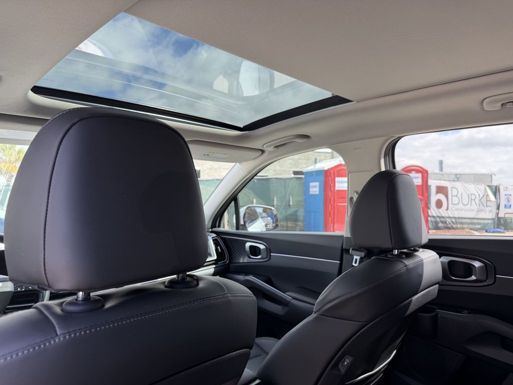 2026 Kia Sorento S - Photo 15