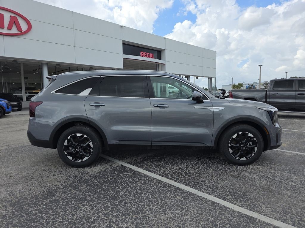 New 2025 Kia Sorento S SUV