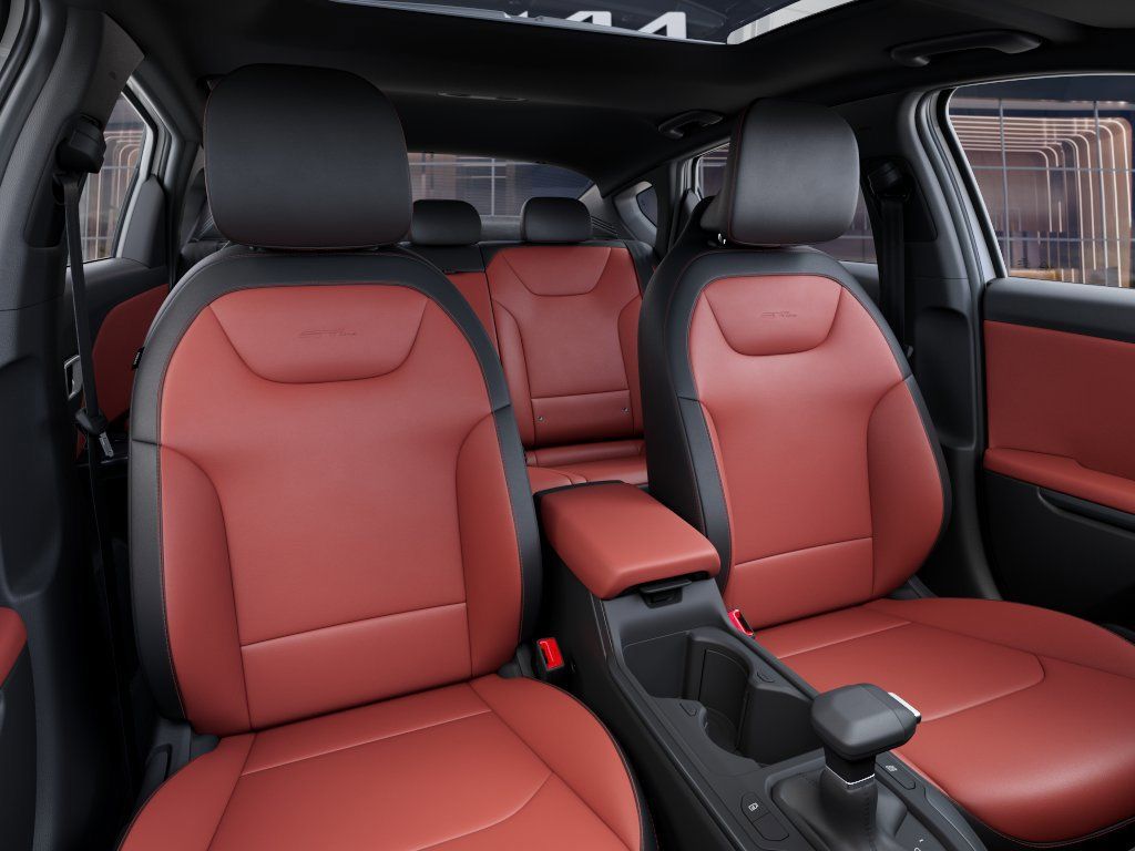 2025 Kia K4 GT-Line Turbo - Photo 15