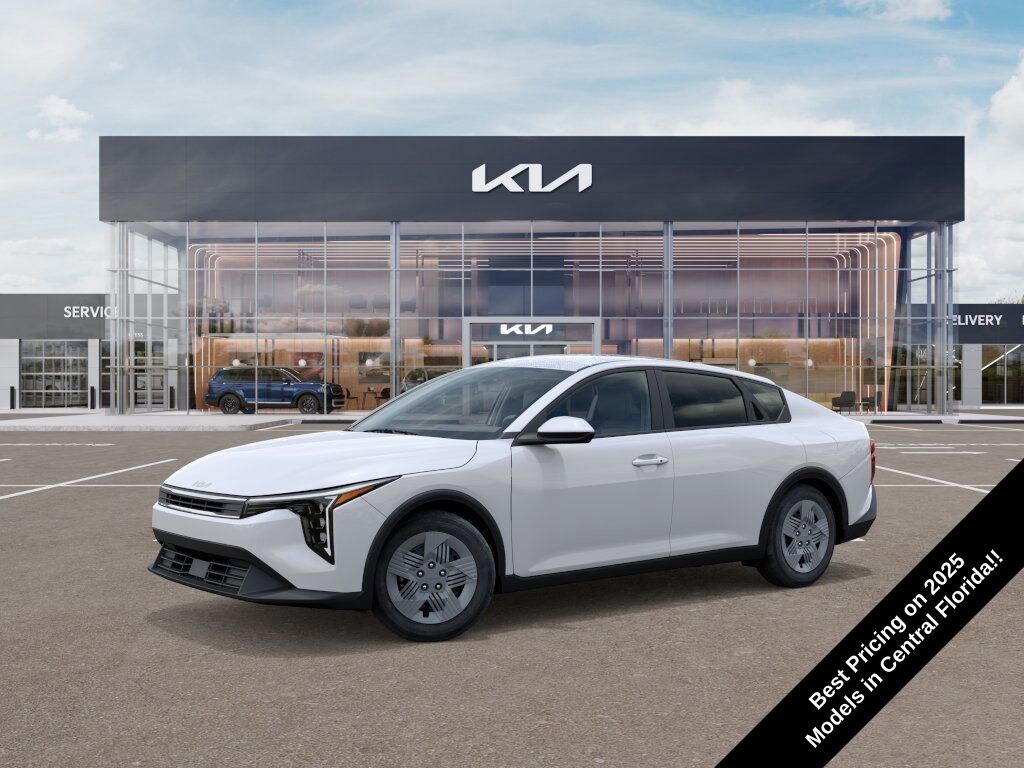 New 2025 Kia K4 LX Sedan